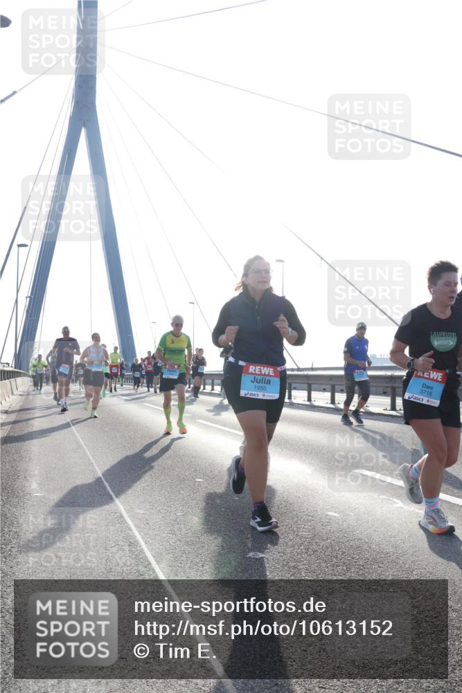 03.10.2026 - Köhlbrandbrückenlauf Tim E. http://msf.ph/oto/10613152 03.10.2026 09:29:31 Position 1 1955, 3718 meine-sportfotos.de