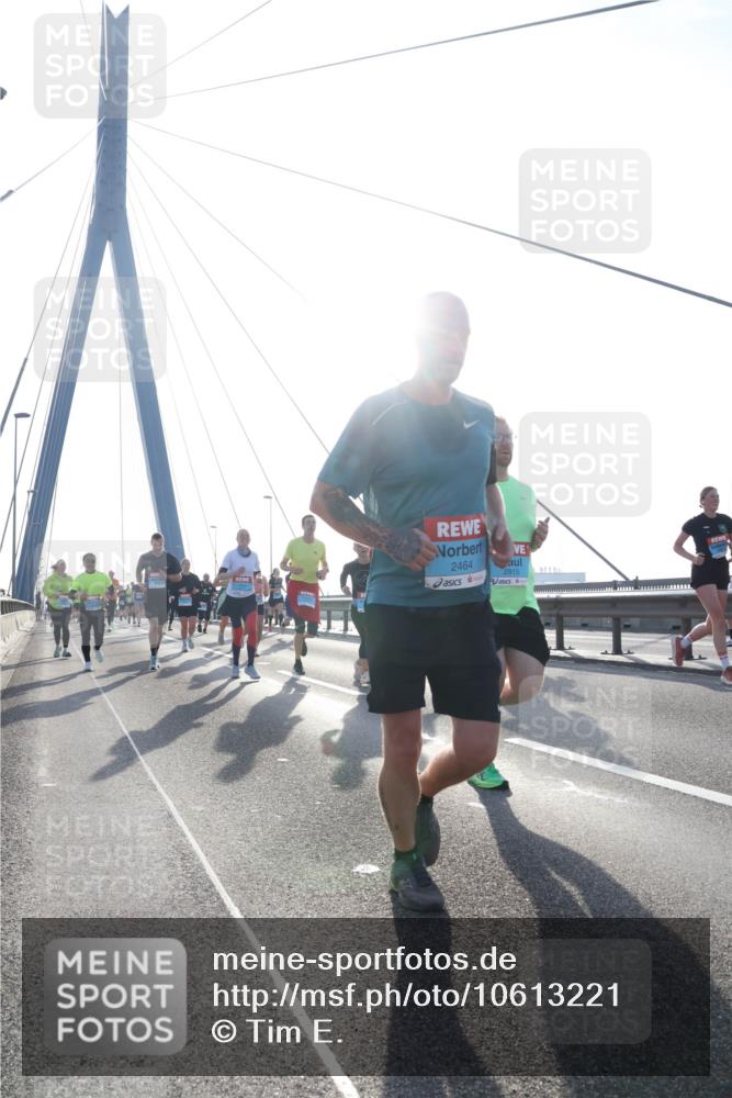 03.10.2026 - Köhlbrandbrückenlauf Tim E. http://msf.ph/oto/10613221 03.10.2026 09:29:36 Position 1 2464, 2915 meine-sportfotos.de