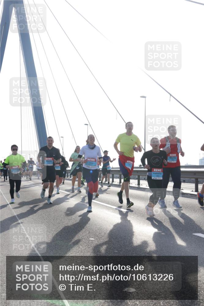 03.10.2026 - Köhlbrandbrückenlauf Tim E. http://msf.ph/oto/10613226 03.10.2026 09:29:37 Position 1 3717, 1804 meine-sportfotos.de