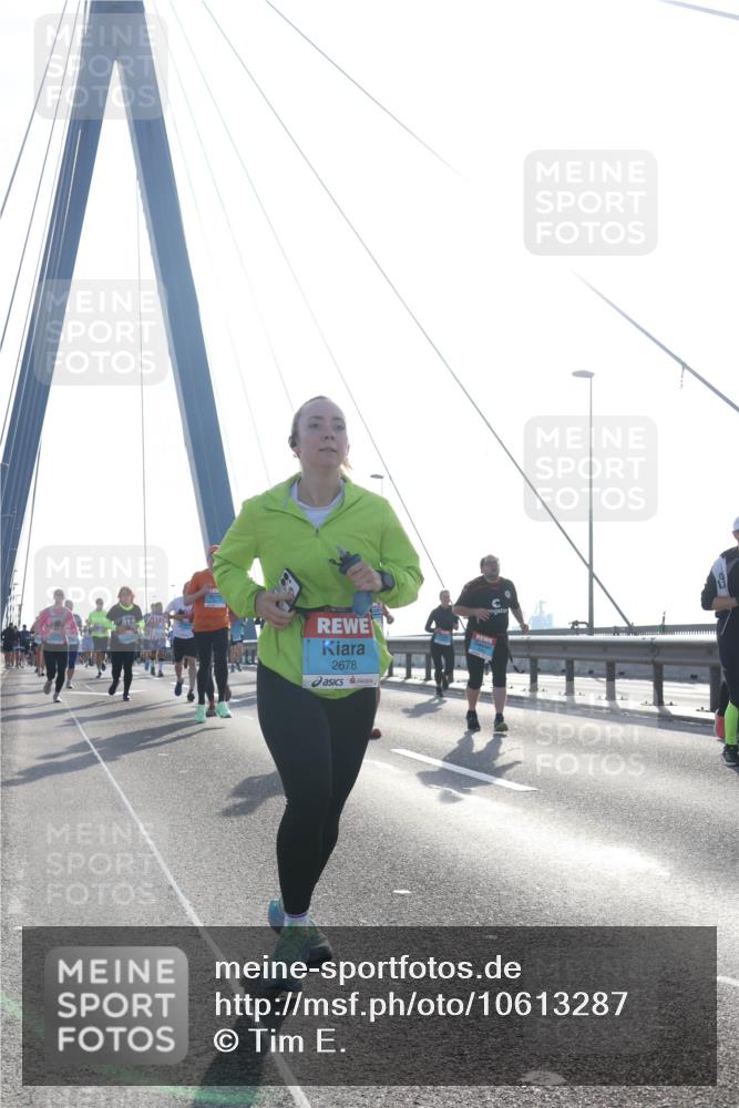 03.10.2026 - Köhlbrandbrückenlauf Tim E. http://msf.ph/oto/10613287 03.10.2026 09:29:41 Position 1 2678 meine-sportfotos.de