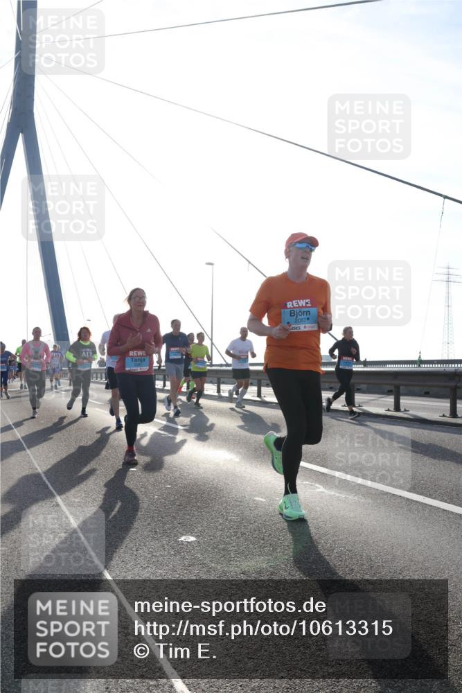 03.10.2026 - Köhlbrandbrückenlauf Tim E. http://msf.ph/oto/10613315 03.10.2026 09:29:45 Position 1 2087 meine-sportfotos.de
