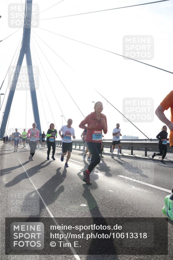 03.10.2026 - Köhlbrandbrückenlauf Tim E. http://msf.ph/oto/10613318 03.10.2026 09:29:45 Position 1 3391 meine-sportfotos.de