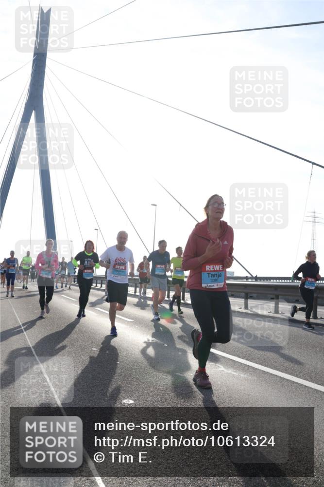 03.10.2026 - Köhlbrandbrückenlauf Tim E. http://msf.ph/oto/10613324 03.10.2026 09:29:46 Position 1 3391 meine-sportfotos.de