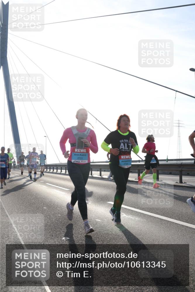 03.10.2026 - Köhlbrandbrückenlauf Tim E. http://msf.ph/oto/10613345 03.10.2026 09:29:48 Position 1 2721, 2720 meine-sportfotos.de