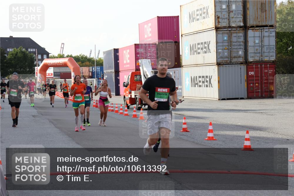 03.10.2026 - Köhlbrandbrückenlauf Tim E. http://msf.ph/oto/10613392 03.10.2026 16:19:00 Ziel 7155, 7177, 7178, 7188, 7532, 8344, 8527, 8553, 8703, 9043, 9080, 9536 meine-sportfotos.de