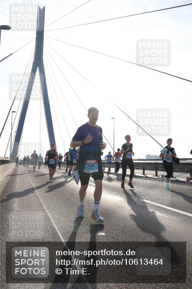 03.10.2026 - Köhlbrandbrückenlauf Tim E. http://msf.ph/oto/10613464 03.10.2026 09:29:59 Position 1 2769 meine-sportfotos.de