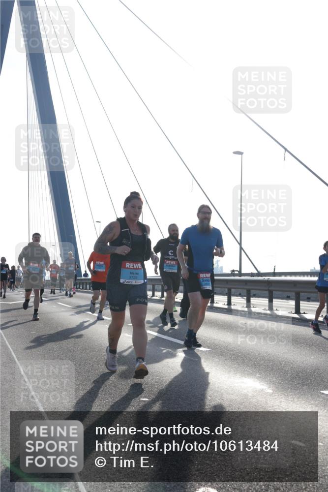 03.10.2026 - Köhlbrandbrückenlauf Tim E. http://msf.ph/oto/10613484 03.10.2026 09:30:01 Position 1 3725 meine-sportfotos.de