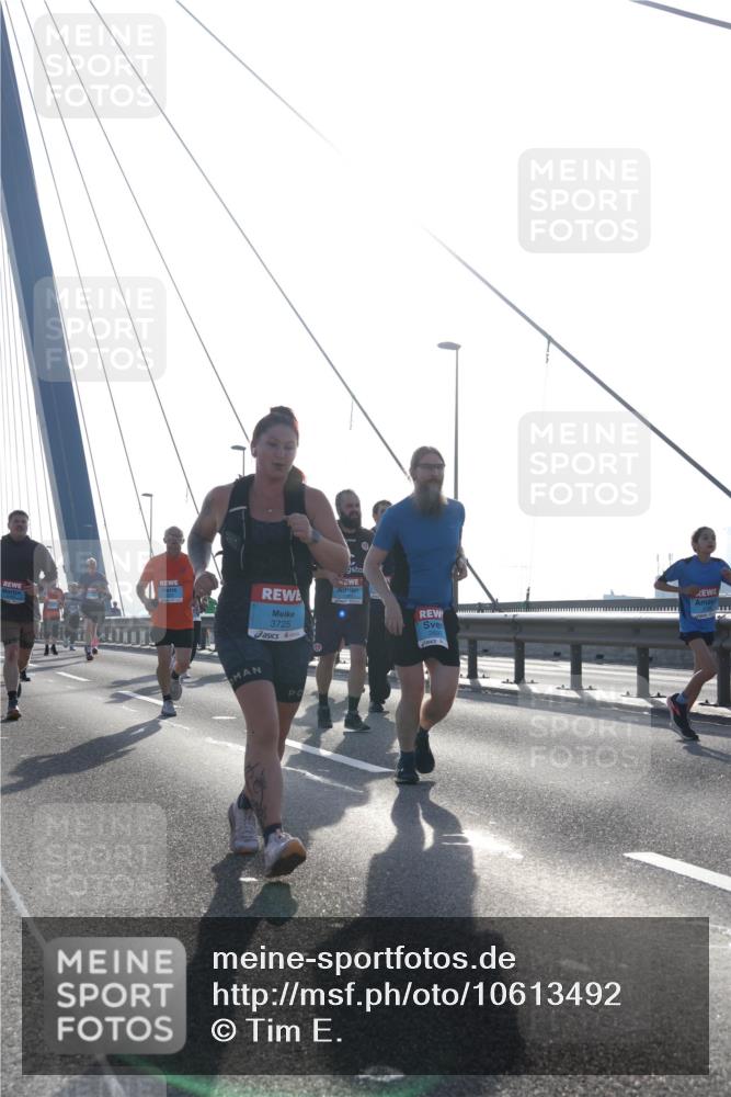 03.10.2026 - Köhlbrandbrückenlauf Tim E. http://msf.ph/oto/10613492 03.10.2026 09:30:01 Position 1 3725 meine-sportfotos.de