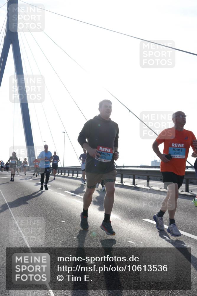03.10.2026 - Köhlbrandbrückenlauf Tim E. http://msf.ph/oto/10613536 03.10.2026 09:30:04 Position 1 2756, 2905 meine-sportfotos.de