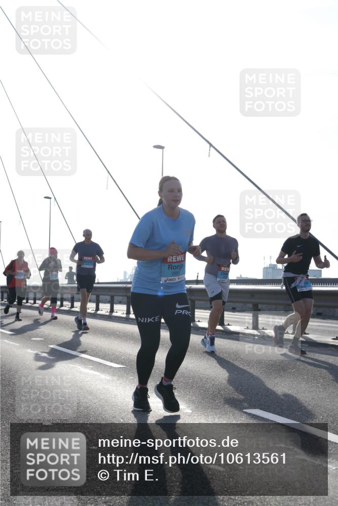 03.10.2026 - Köhlbrandbrückenlauf Tim E. http://msf.ph/oto/10613561 03.10.2026 09:30:07 Position 1 2955 meine-sportfotos.de