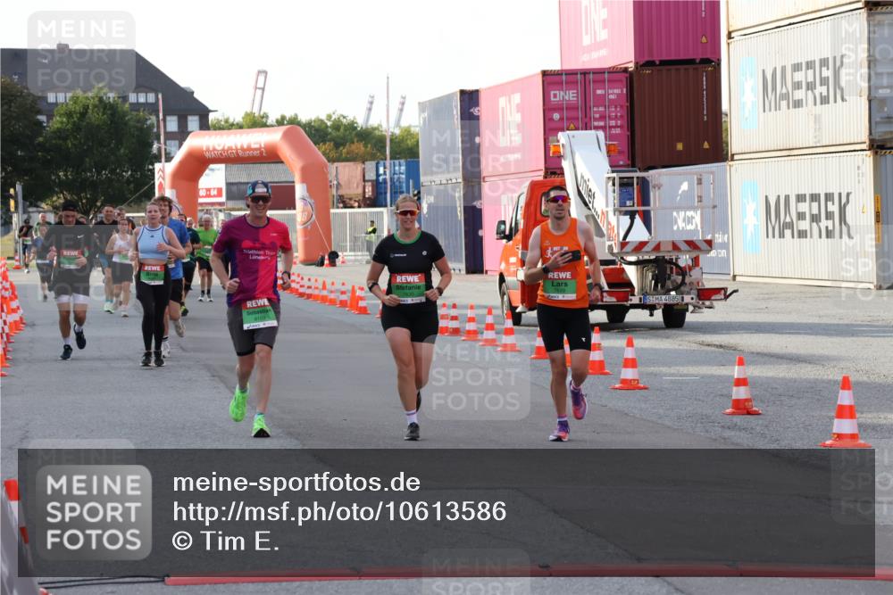 03.10.2026 - Köhlbrandbrückenlauf Tim E. http://msf.ph/oto/10613586 03.10.2026 16:19:10 Ziel 7177, 7178, 7629, 7630, 7950, 7953, 8109, 9669 meine-sportfotos.de