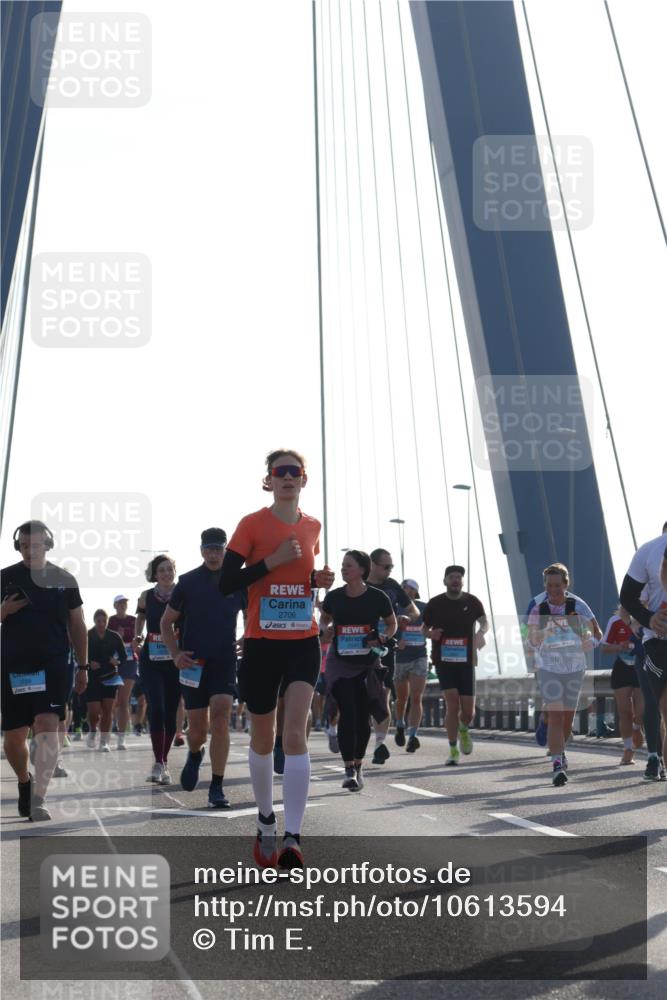 03.10.2026 - Köhlbrandbrückenlauf Tim E. http://msf.ph/oto/10613594 03.10.2026 09:30:12 Position 1 2706 meine-sportfotos.de