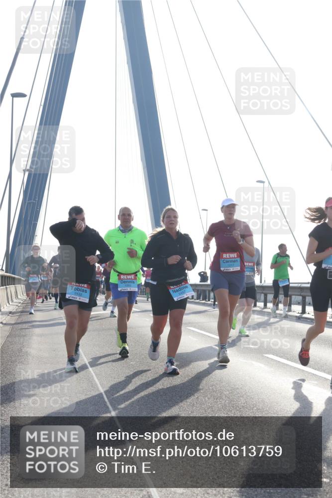 03.10.2026 - Köhlbrandbrückenlauf Tim E. http://msf.ph/oto/10613759 03.10.2026 09:30:25 Position 1 2433, 1503, 2457, 1217 meine-sportfotos.de