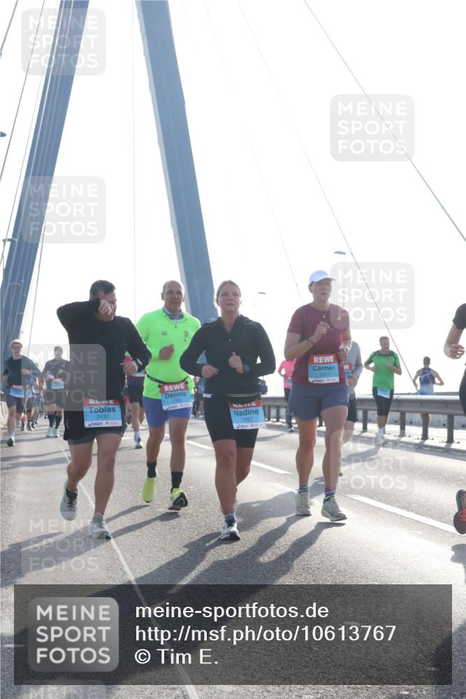 03.10.2026 - Köhlbrandbrückenlauf Tim E. http://msf.ph/oto/10613767 03.10.2026 09:30:26 Position 1 1503, 2457, 2433, 1217 meine-sportfotos.de