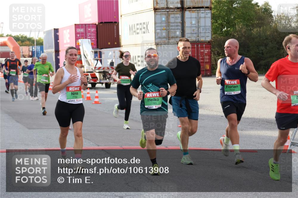 03.10.2026 - Köhlbrandbrückenlauf Tim E. http://msf.ph/oto/10613908 03.10.2026 16:19:26 Ziel 7072, 7634, 7661, 7673, 7782, 7783, 8005, 8468, 8813, 8938, 8950, 9192, 9268, 9373, 9490, 9790 meine-sportfotos.de