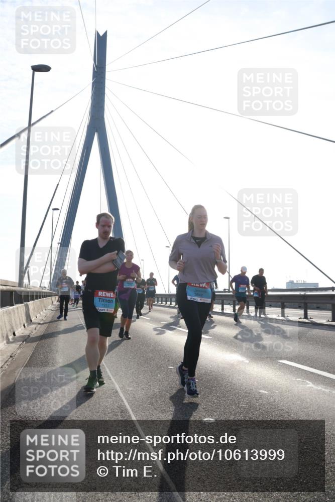 03.10.2026 - Köhlbrandbrückenlauf Tim E. http://msf.ph/oto/10613999 03.10.2026 09:30:41 Position 1 1211, 3842 meine-sportfotos.de
