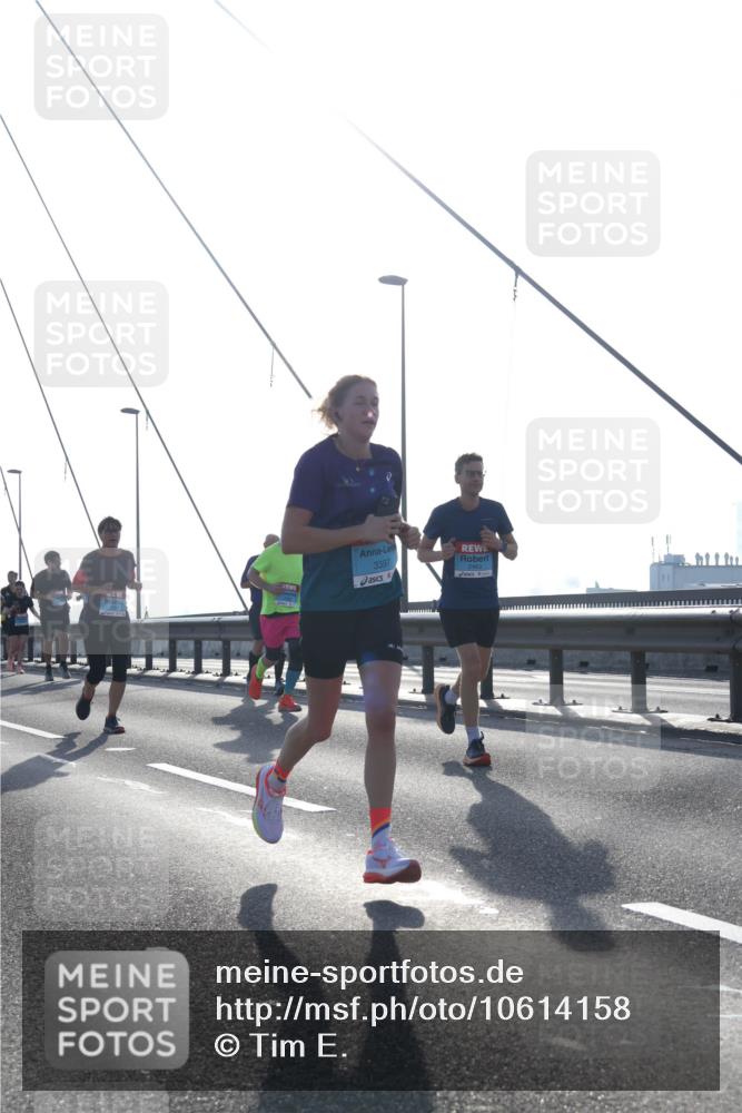 03.10.2026 - Köhlbrandbrückenlauf Tim E. http://msf.ph/oto/10614158 03.10.2026 09:30:52 Position 1 3397 meine-sportfotos.de