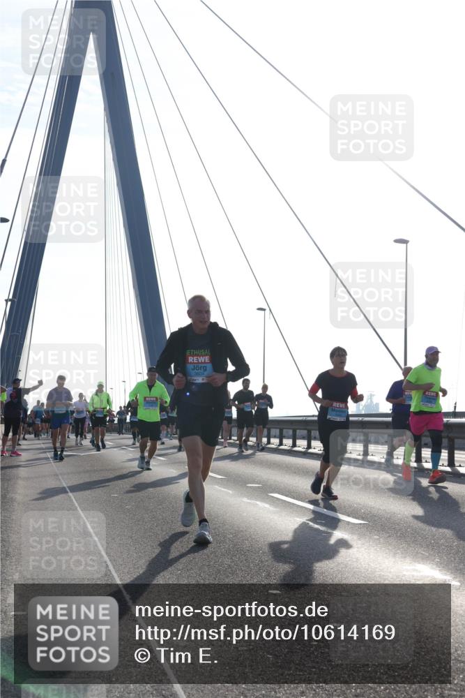 03.10.2026 - Köhlbrandbrückenlauf Tim E. http://msf.ph/oto/10614169 03.10.2026 09:30:54 Position 1 3604 meine-sportfotos.de