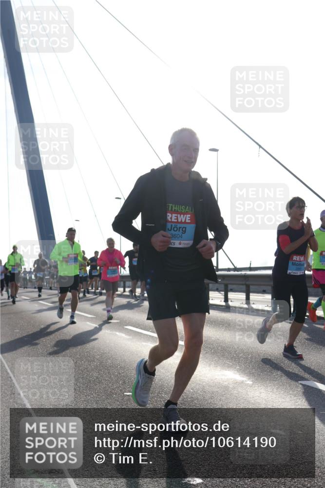 03.10.2026 - Köhlbrandbrückenlauf Tim E. http://msf.ph/oto/10614190 03.10.2026 09:30:55 Position 1 3604, 2845 meine-sportfotos.de