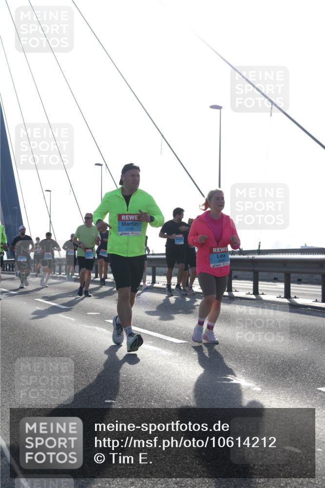 03.10.2026 - Köhlbrandbrückenlauf Tim E. http://msf.ph/oto/10614212 03.10.2026 09:30:57 Position 1 2159, 2806 meine-sportfotos.de