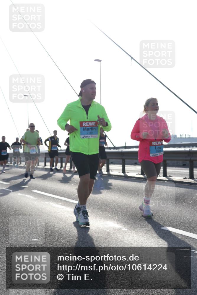 03.10.2026 - Köhlbrandbrückenlauf Tim E. http://msf.ph/oto/10614224 03.10.2026 09:30:58 Position 1 2159, 2806 meine-sportfotos.de