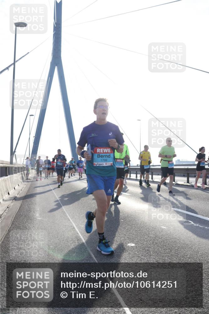 03.10.2026 - Köhlbrandbrückenlauf Tim E. http://msf.ph/oto/10614251 03.10.2026 09:31:01 Position 1 1799 meine-sportfotos.de