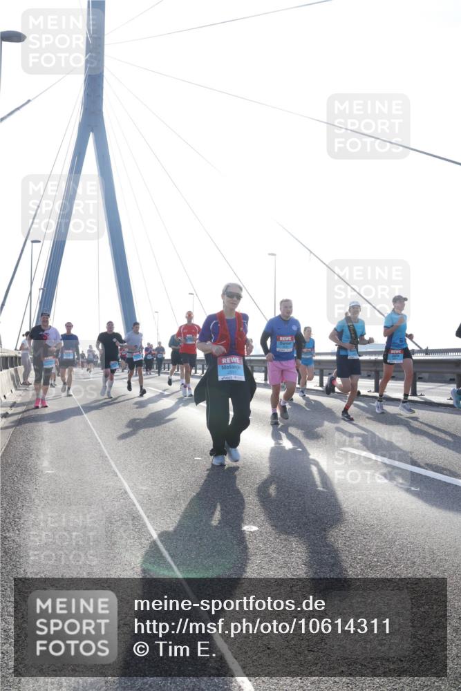 03.10.2026 - Köhlbrandbrückenlauf Tim E. http://msf.ph/oto/10614311 03.10.2026 09:31:05 Position 1  meine-sportfotos.de