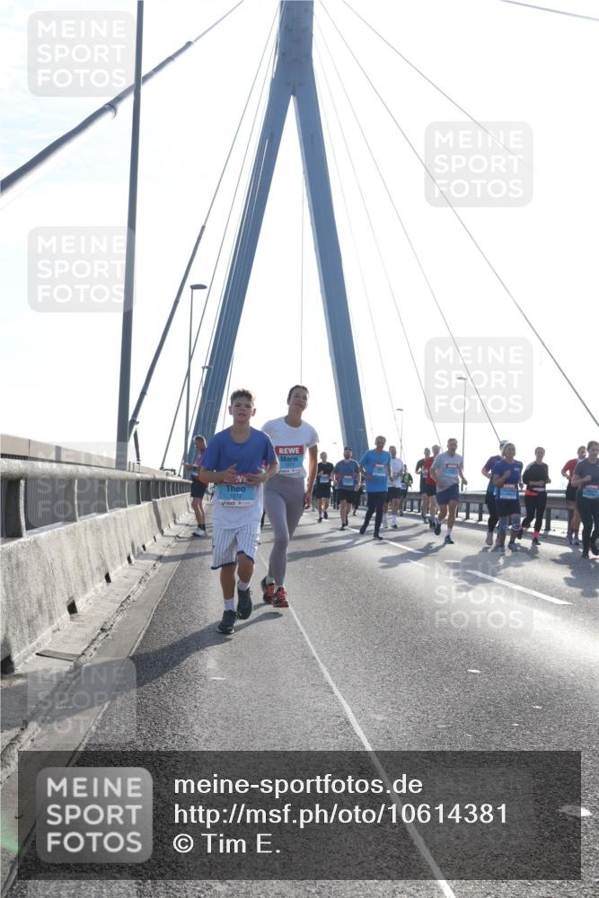 03.10.2026 - Köhlbrandbrückenlauf Tim E. http://msf.ph/oto/10614381 03.10.2026 09:31:11 Position 1 1272 meine-sportfotos.de