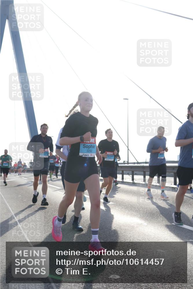 03.10.2026 - Köhlbrandbrückenlauf Tim E. http://msf.ph/oto/10614457 03.10.2026 09:31:17 Position 1 3292 meine-sportfotos.de