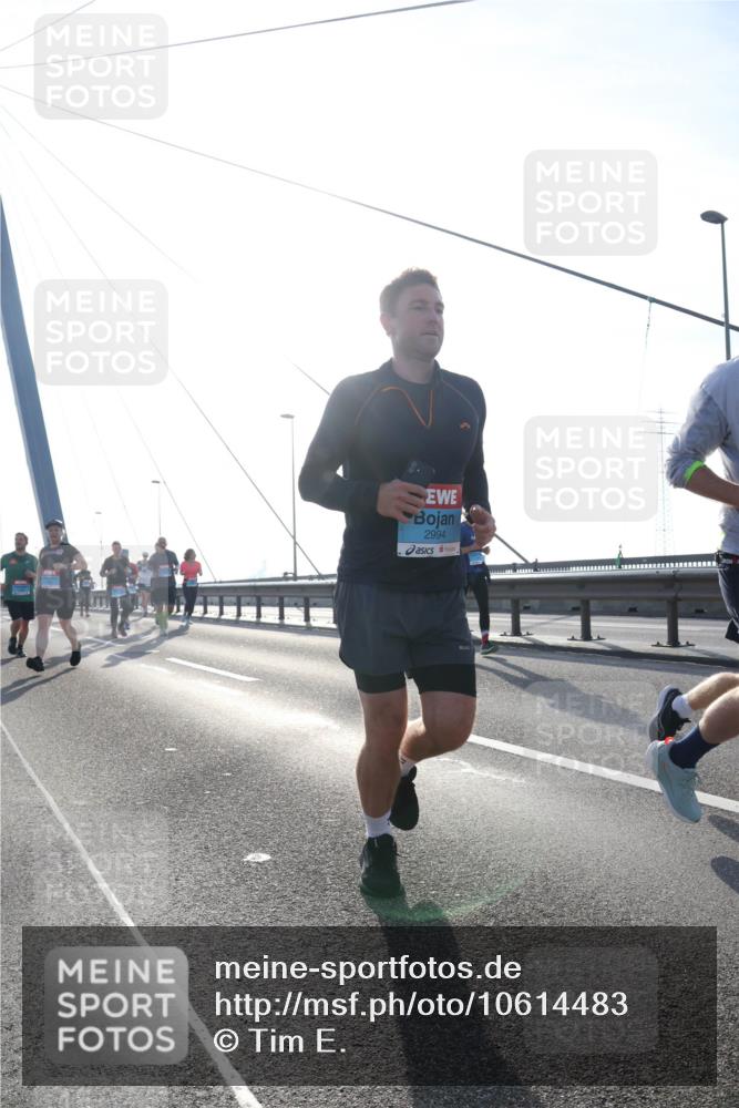 03.10.2026 - Köhlbrandbrückenlauf Tim E. http://msf.ph/oto/10614483 03.10.2026 09:31:19 Position 1 2994 meine-sportfotos.de