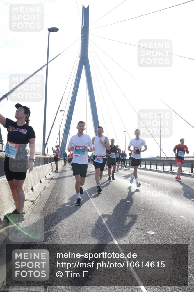 03.10.2026 - Köhlbrandbrückenlauf Tim E. http://msf.ph/oto/10614615 03.10.2026 09:31:32 Position 1 1783 meine-sportfotos.de