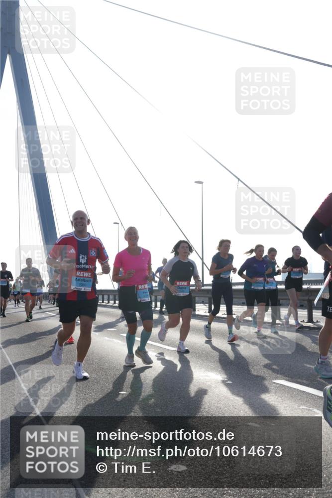 03.10.2026 - Köhlbrandbrückenlauf Tim E. http://msf.ph/oto/10614673 03.10.2026 09:31:36 Position 1 2063 meine-sportfotos.de