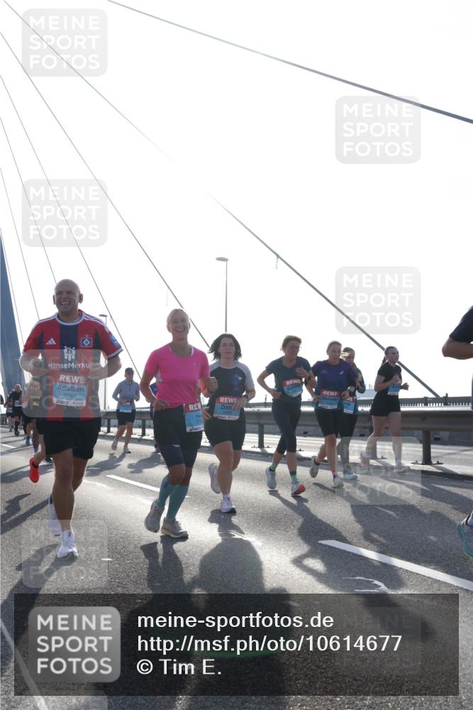03.10.2026 - Köhlbrandbrückenlauf Tim E. http://msf.ph/oto/10614677 03.10.2026 09:31:37 Position 1 2063 meine-sportfotos.de