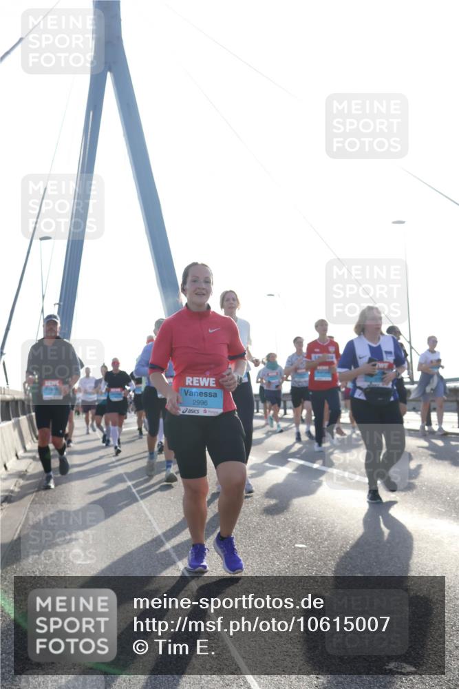 03.10.2026 - Köhlbrandbrückenlauf Tim E. http://msf.ph/oto/10615007 03.10.2026 09:32:01 Position 1 2996 meine-sportfotos.de