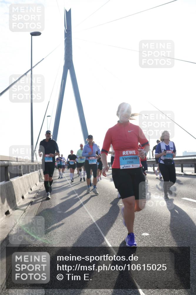 03.10.2026 - Köhlbrandbrückenlauf Tim E. http://msf.ph/oto/10615025 03.10.2026 09:32:01 Position 1 2996 meine-sportfotos.de