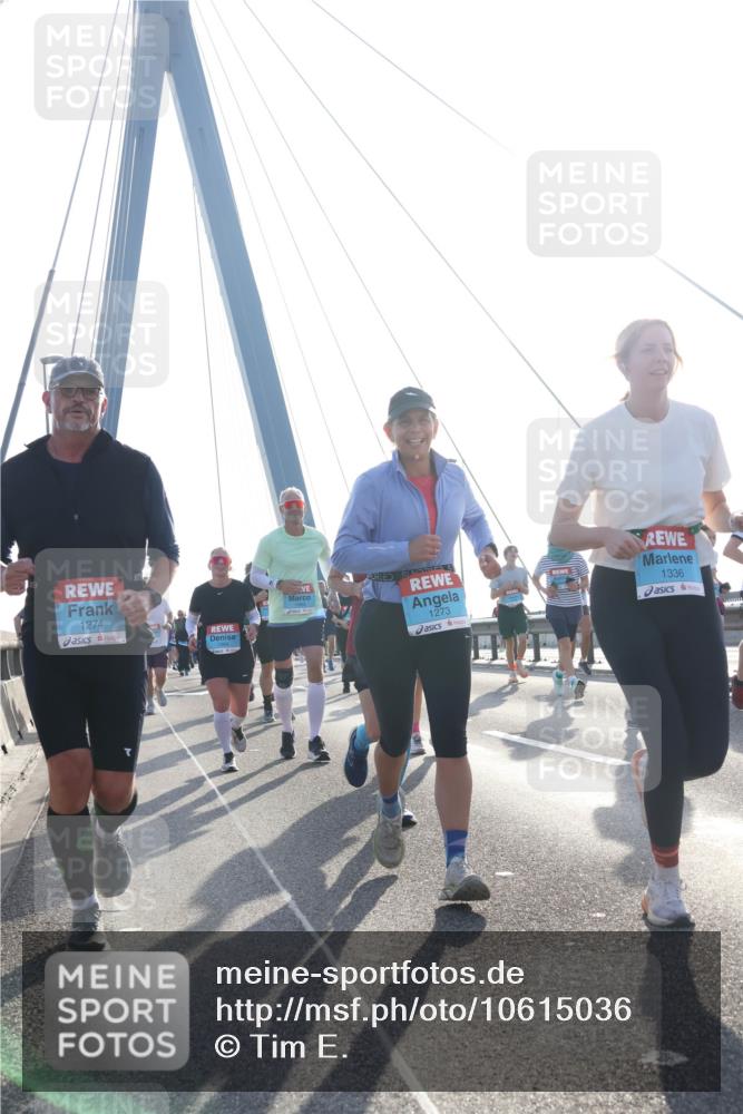 03.10.2026 - Köhlbrandbrückenlauf Tim E. http://msf.ph/oto/10615036 03.10.2026 09:32:02 Position 1 1274, 1964, 1273, 1336 meine-sportfotos.de