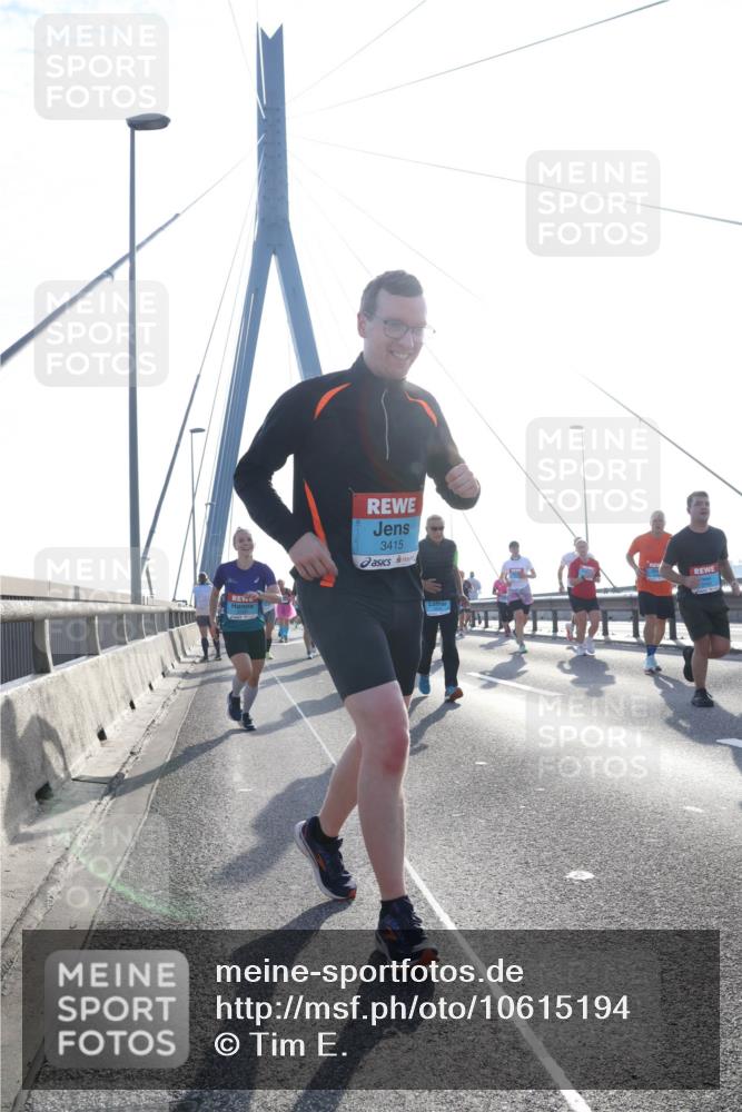 03.10.2026 - Köhlbrandbrückenlauf Tim E. http://msf.ph/oto/10615194 03.10.2026 09:32:13 Position 1 3415 meine-sportfotos.de