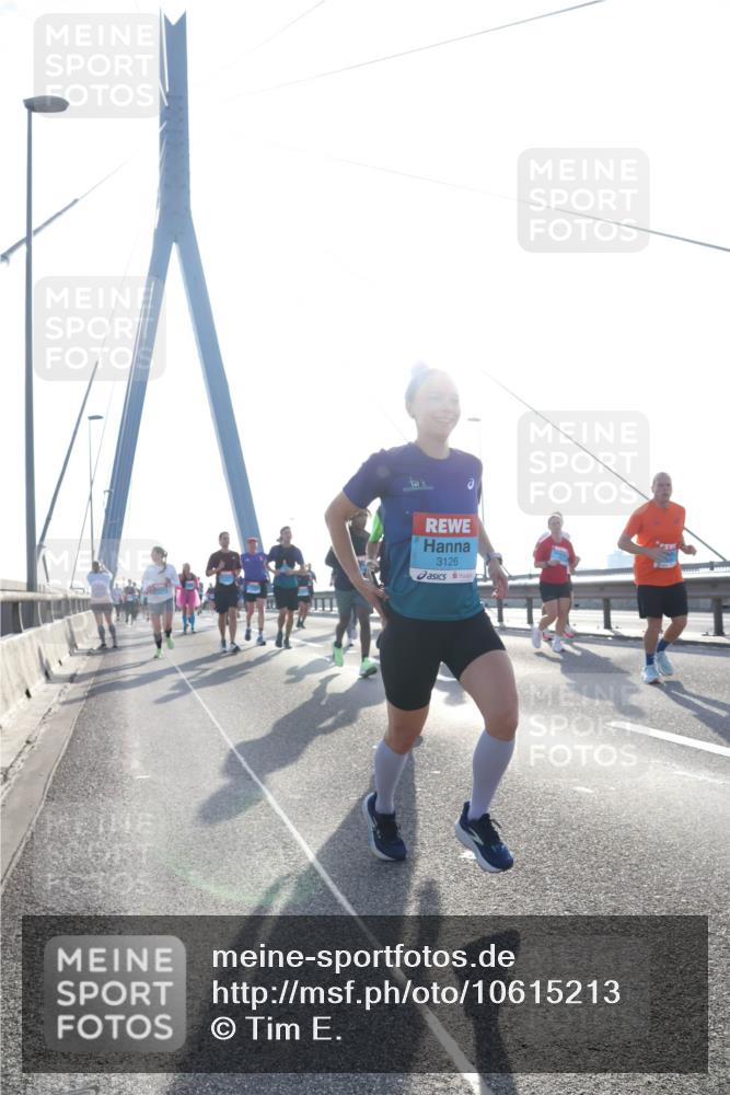 03.10.2026 - Köhlbrandbrückenlauf Tim E. http://msf.ph/oto/10615213 03.10.2026 09:32:14 Position 1 3126 meine-sportfotos.de