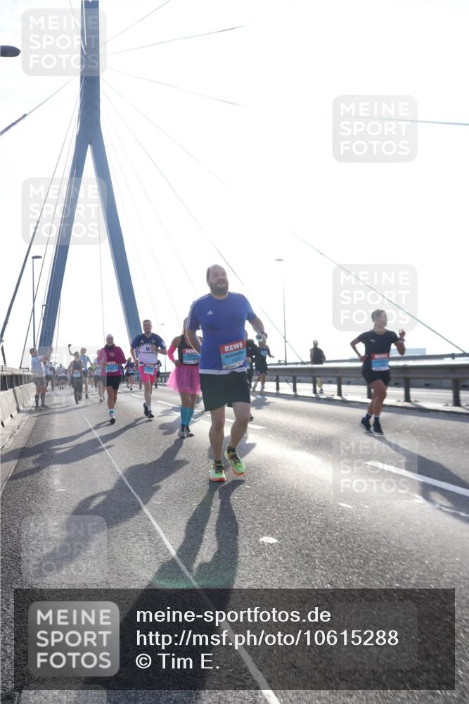 03.10.2026 - Köhlbrandbrückenlauf Tim E. http://msf.ph/oto/10615288 03.10.2026 09:32:20 Position 1 1022 meine-sportfotos.de