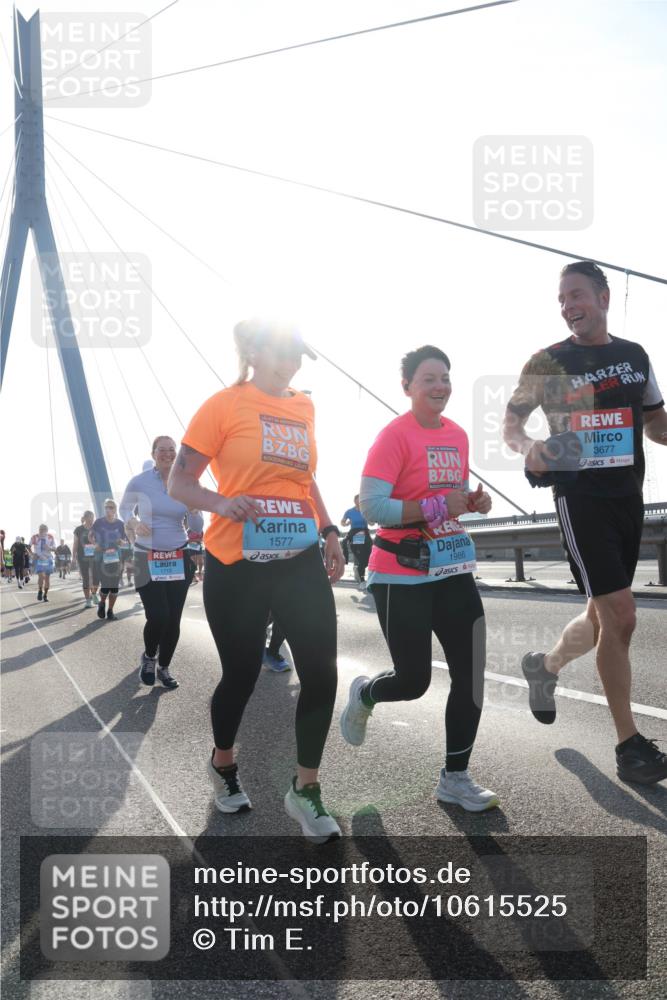 03.10.2026 - Köhlbrandbrückenlauf Tim E. http://msf.ph/oto/10615525 03.10.2026 09:32:35 Position 1 3677, 1577, 1986 meine-sportfotos.de