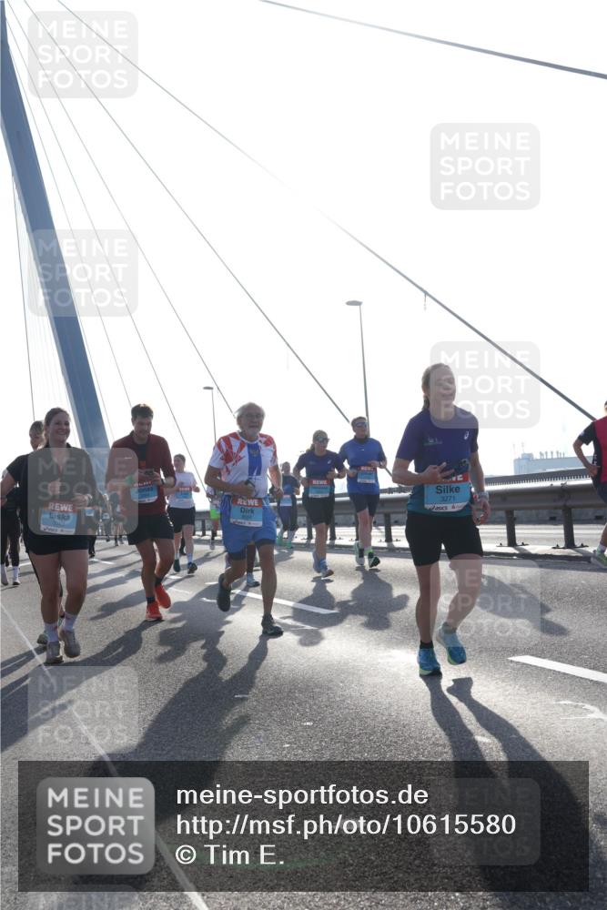 03.10.2026 - Köhlbrandbrückenlauf Tim E. http://msf.ph/oto/10615580 03.10.2026 09:32:40 Position 1 3271 meine-sportfotos.de