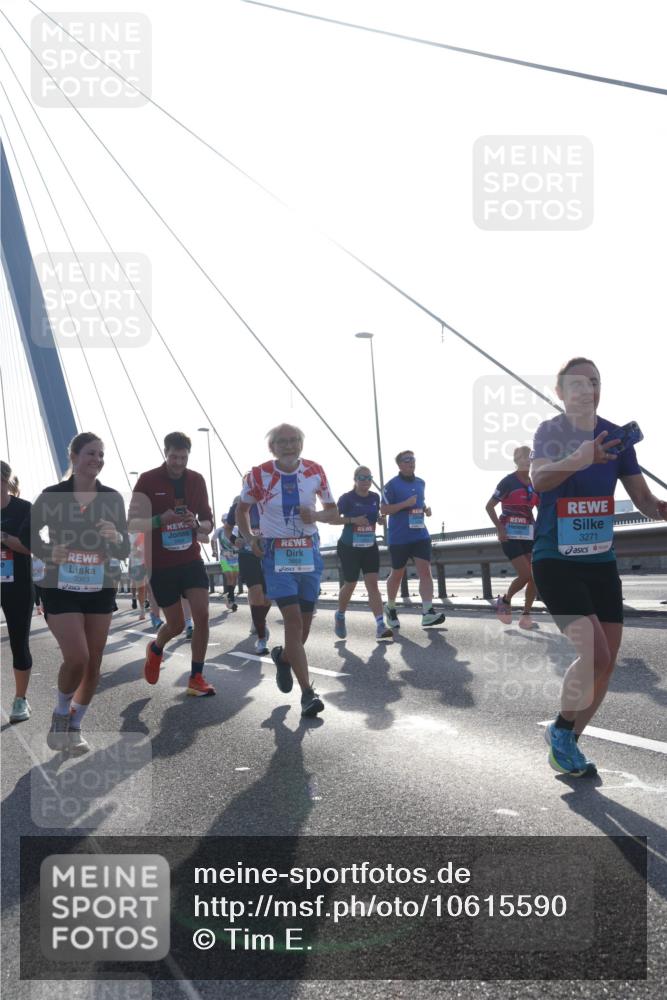 03.10.2026 - Köhlbrandbrückenlauf Tim E. http://msf.ph/oto/10615590 03.10.2026 09:32:40 Position 1 3363, 3271 meine-sportfotos.de