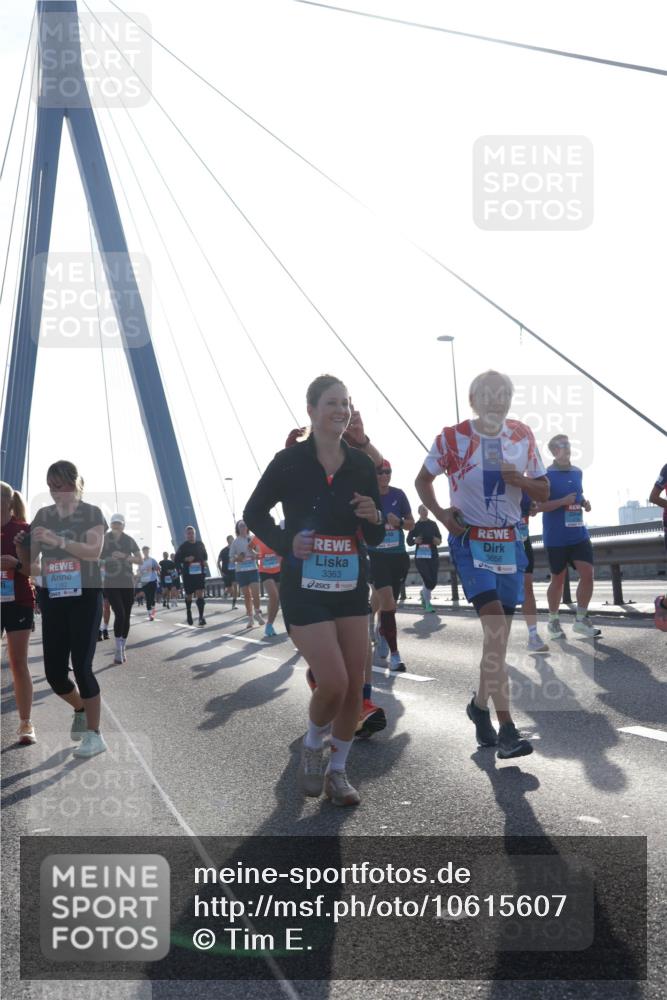 03.10.2026 - Köhlbrandbrückenlauf Tim E. http://msf.ph/oto/10615607 03.10.2026 09:32:41 Position 1 1182, 3363, 3658 meine-sportfotos.de