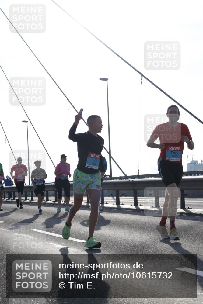 03.10.2026 - Köhlbrandbrückenlauf Tim E. http://msf.ph/oto/10615732 03.10.2026 09:32:59 Position 1 3840, 2727 meine-sportfotos.de