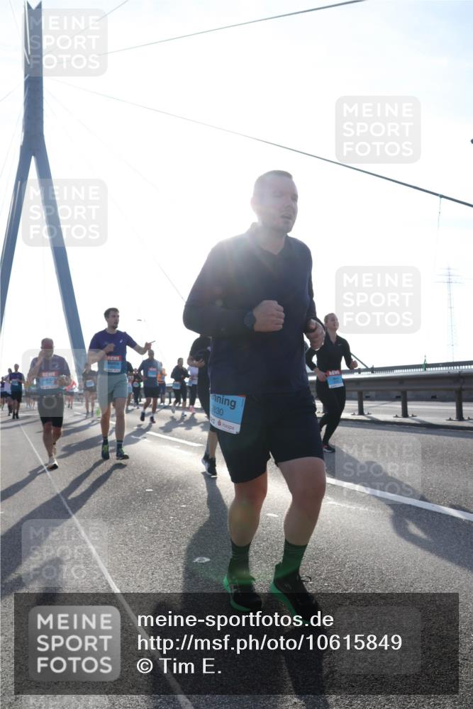 03.10.2026 - Köhlbrandbrückenlauf Tim E. http://msf.ph/oto/10615849 03.10.2026 09:33:10 Position 1 2830 meine-sportfotos.de