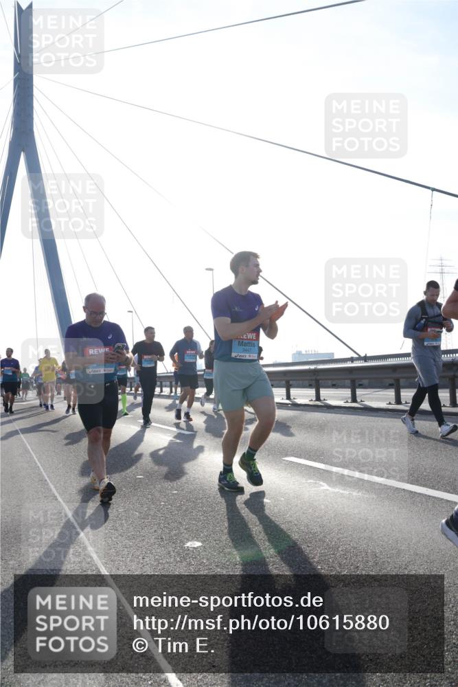 03.10.2026 - Köhlbrandbrückenlauf Tim E. http://msf.ph/oto/10615880 03.10.2026 09:33:12 Position 1 3447 meine-sportfotos.de