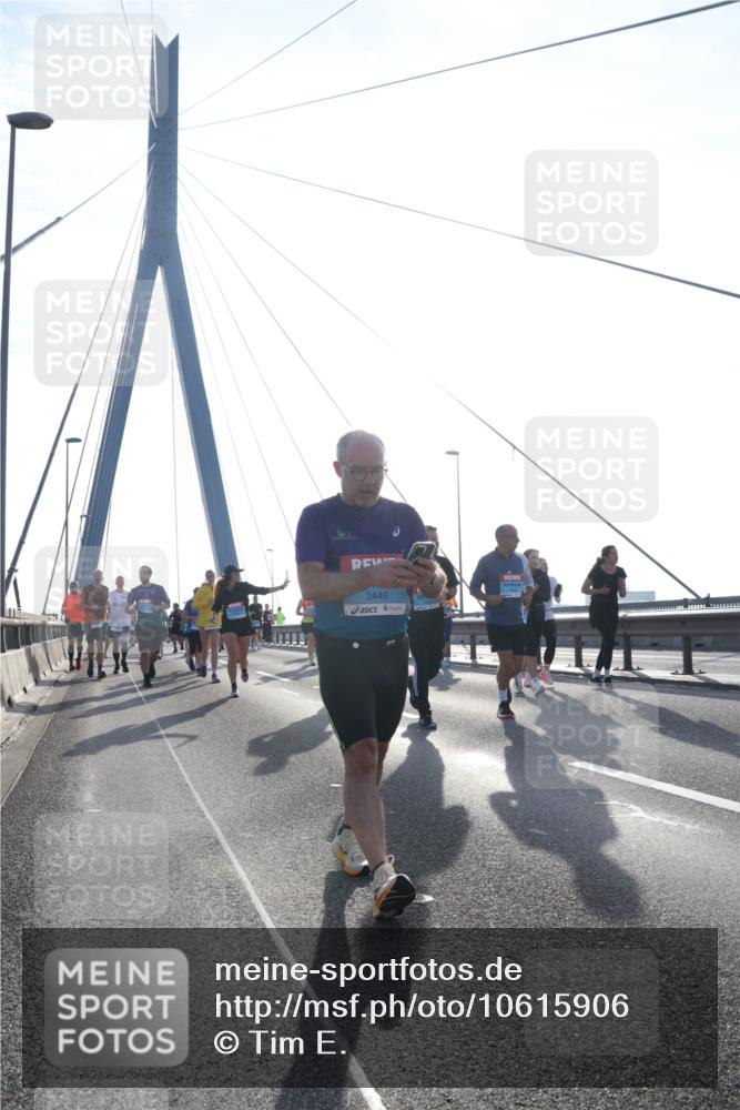 03.10.2026 - Köhlbrandbrückenlauf Tim E. http://msf.ph/oto/10615906 03.10.2026 09:33:13 Position 1 3446 meine-sportfotos.de