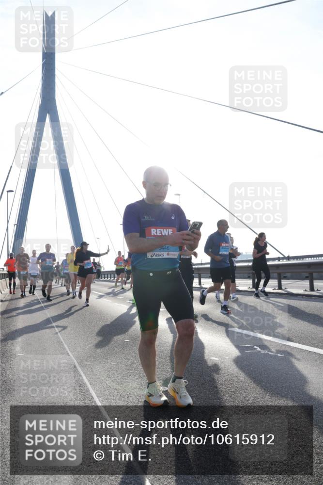 03.10.2026 - Köhlbrandbrückenlauf Tim E. http://msf.ph/oto/10615912 03.10.2026 09:33:13 Position 1 5446 meine-sportfotos.de