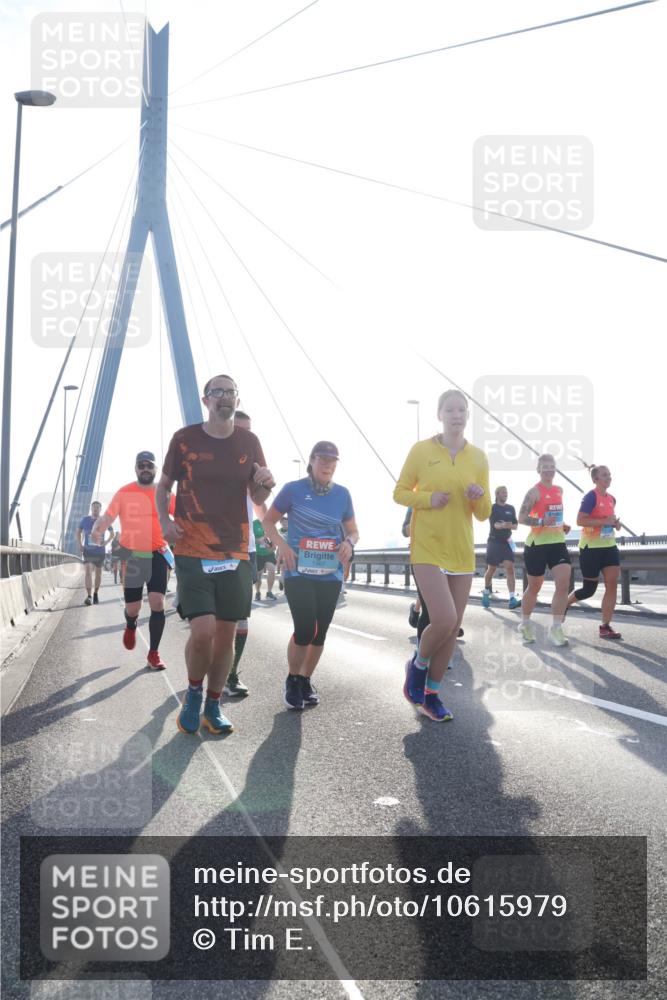 03.10.2026 - Köhlbrandbrückenlauf Tim E. http://msf.ph/oto/10615979 03.10.2026 09:33:17 Position 1  meine-sportfotos.de
