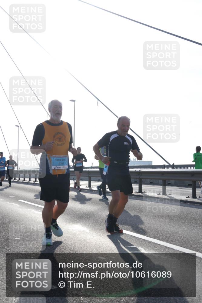 03.10.2026 - Köhlbrandbrückenlauf Tim E. http://msf.ph/oto/10616089 03.10.2026 09:33:24 Position 1 2765 meine-sportfotos.de